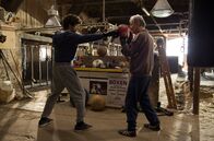 Bingo im Kopf – ARD Degeto BINGO IM KOPF Uhr im ERSTEN. Rückendeckung bekommt Mirko (Pasquale Aleardi, li.) von seinem Vater Borko (Peter Prager), der auf beinhartes Boxtraining setzt.