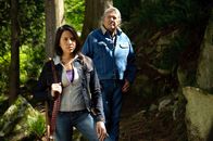Prophezeiung der Maya – Eric Fox (AJ Buckley) und Brooke Kelvin (Jewel Saite, r.) begeben sich auf die Suche nach dem Geheimnis der Maya.