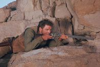 Mit eisernen Fäusten – Joe Bass (Burt Lancaster) gibt sich aber nicht damit zufrieden, dass die Indianer seine Felle genommen haben und möchte ihnen diese wieder abluchsen.