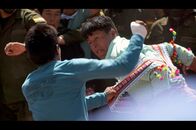 Rituale der Welt – Es ist eines der spektakulärsten und härtesten Rituale Lateinamerikas: Beim Tinku-Ritual liefern sich Männer todesmutige Kämpfe, um mit ihrem Blut den Boden zu befruchten.