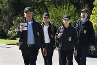Navy CIS – (v.l.n.r.) Leroy Jethro Gibbs (Mark Harmon); Nick Torres (Wilmer Valderrama); Ellie Bishop (Emily Wickersham); Timothy McGee (Sean Murray)