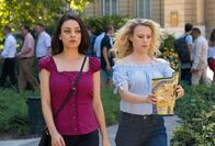 Bad Spies – Audrey (Mila Kunis, l.); Morgan (Kate McKinnon, r.)