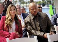 Navy CIS: L.A. – Katherine Casillas (Moon Bloodgood, l.); Sam Hanna (LL Cool J, r.)