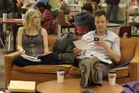 Community – Community Staffel 1 Folge 16 Peinlicher Moment: Gillian Jacobs als Britta Perry, Joel McHale als Jeff Winger Copyright: SRF/2009, 2010 Sony Pictures Television Inc.