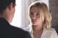 Match Point – Bei einem Familientreffen der Hewetts lernt Chris (Jonathan Rhys Meyer) Toms Verlobte, die attraktive Nola Rice (Scarlett Johansson), kennen.