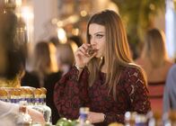 Lucifer – Ahnt Chloe (Lauren German), dass Lucifer und Charlotte mehr über ihren neusten Fall wissen, als sie zugeben?