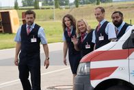 Check Check – (v.l.n.r.) Jan Rothe (Klaas Heufer-Umlauf); Victoria (Antonia Bill); Ingrid (Petra Kleinert); Harald (Jan Georg Schütte); Ertu Karahanci (Kailas Mahadevan)