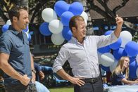 Hawaii Five-0 – Als sich ein Junge wegen Angstzuständen einer Hypnose-Therapie unterzieht, stellt sich heraus, dass er vor zehn Jahren mitbekommen hat, wie jemand eine Leiche im Wald vergraben hat. Steve (Alex O'Loughlin, l.), Danny (Scott Caan, r.) und das restliche Team setzen daraufhin alles daran, um den Schuldigen zu finden ...