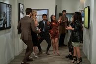 How I Met Your Father – (v.l.n.r.) Jesse (Chris Lowell); Sophie (Hilary Duff); Sid (Suraj Sharma); Valentina (Francia Raisa)