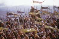 Der Herr der Ringe - Die Gefährten – Auf der Reise nach Mordor muss sich die Gemeinschaft vielen Gefahren stellen ...