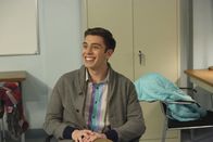 The Middle – Axl erhält gleich bei seiner ersten Bewerbung eine Absage und fällt daraufhin in ein Loch. Unterdessen versucht Brad (Brock Ciarlelli), Sue und ihren Freunden bei einem Wettbewerb zu helfen ...