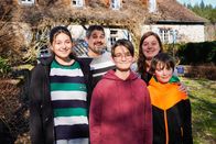 Auf und davon – Familie Almeida: Sofie, Josef, André, Bea, und Robin