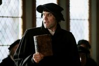 Zwingli - Der Reformator (3sat) – Vertritt revolutionäre Ideen: Max Simonischek als Leutpriester Zwingli