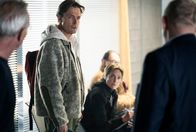 Tatort – Vorgeladen - Früher waren Réne (Andreas Pietschmann, links), Meike (Karoline Eichhorn) und Christian (Thomas Loibl, hinter) Freunde. Heute haben sie sich nichts mehr zu sagen.
