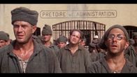 Papillon – Vorne, v.li.: Henri 'Papillon' Charriere (Steve McQueen), Louis Dega (Dustin Hoffman)