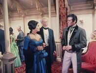 Die Comancheros – Paul Regret (Stuart Whitman), Pilar Graile (Ina Balin) und Tully Crow (Lee Marvin,m.).