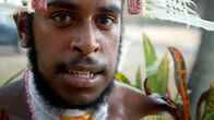 Australiens unbekanntes Paradies - Die Inseln der Torres-Straße – Traditioneller Tänzer auf den Torres Strait Islands.