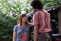 Deadly Tropics – Gaëlle Crivelli (Béatrice de la Boulaye, l.); Aurélien Charlery (Julien Béramis, r.)