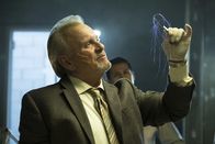 Future Man – Detective Vincent Skarsgaard (Robert Craighead)