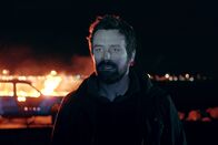 Lava – Aufgrund von Helgis (Björn Hlynur Haraldsson) Nachlässigkeit gab es ein weiteres Gewaltopfer.