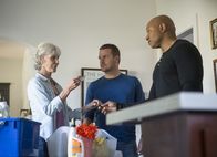 Navy CIS: L.A. – (v.li.): Summer (Shannon Wilcox), Special Agent G. Callen (Chris O'Donnell), Special Agent Sam Hanna (LL Cool J)