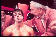 Rocky II - Die Revanche – L-R: Cut Man (Al Silvani), Rocky (Sylvester Stallone), Mickey (Burgess Meredith)