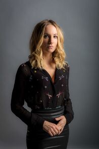 Liar - Labyrinth der Lügen – Laura Nielson (Joanne Froggatt)
