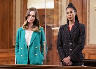 All Rise - Die Richterin – Samantha Powell (Audrey Corsa, l.); Kiara Foster (Kearran Giovanni, r.)