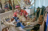 Länder - Menschen - Abenteuer – Der Künstler und ehemalige Torres-Strait-Bewohner Ken Thaiday schnitzt in der australischen
