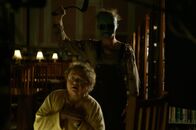 Behind the Mask – Mrs. Collinwood (Zelda Rubinstein), Leslie Vernon (Nathan Baesel)
