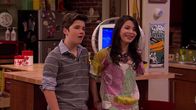 iCarly – Freddie Benson (Nathan Kress), Carly Shay (Miranda Cosgrove)