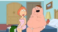 Family Guy – Lois Griffin (l.); Peter Griffin (r.)