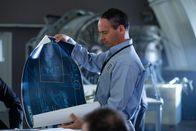 Mayday - Alarm im Cockpit – Rockton, Ontario, Kanada - Ein amerikanischer Ermittler (gespielt von Robert Michael Tsonos) studiert den Bauplan einer Boeing 737. Am 14. September 2008 stürzte eine Boeing 737 der Aeroflot Nord bei Perm in Russland ab. Der Absturz war Gegenstand einer internationalen Untersuchung.