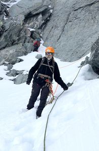 Magische Anden – Alfredo Autiero (vo.) erklimmt mit seinem Sohn den Gipfel des Pico Bolívar im Nationalpark Sierra Nevada.