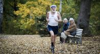 Sein letztes Rennen – Paul (Dieter Hallervorden) rennt gegen Tobias und gewinnt.