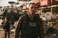 Bad Boys for Life – Bei diesem Fall braucht Mike (Will Smith, r.) Unterstützung von Kelly (Vanessa Hudgens, l.) und dem Rest des AMMO-Teams.