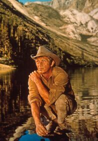 Nevada Smith – NDR Fernsehen NEVADA SMITH, "Nevada Smith" Uhr. Die Ruhe vor dem Sturm: Nevada Smith (Steve McQueen) will die Mörder seiner Eltern zur Strecke bringen.