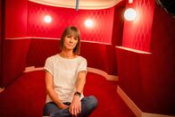 Ambros – Christina Stürmer im Interview über Wolfgang Ambros im Wiener Volkstheater.