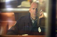 Hostage - Entführt – Nach einem fatalen Fehler lässt sich Talley (Bruce Willis) in eine Kleinstadt versetzen, wo er nun als Sheriff von Ventura County arbeitet. Eines Tages jedoch holt ihn die Vergangenheit ein ...