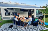 Wir werden Camper – Familie Rosenberger mit ihrem neuen Wohnmobil in der Lüneburger Heide.