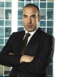 Suits – Louis Litt (Rick Hoffman)
