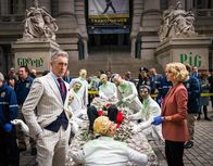 Instinct – Dylan Reinhart (Alan Cumming, l.); Lizzie Needham (Bojana Novakovic, r.)