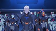 Voltron: Legendärer Verteidiger​​ – l-r: Nati, Acxa, Prince Lotor, Zethrid, Ezor