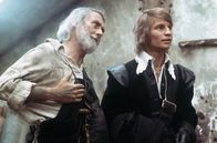 Die drei Musketiere – Der ungestüme Landbursche D'Artagnan (Michael York, r.) möchte sich in Paris den berühmten Musketieren anschließen.