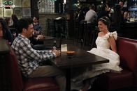 How I Met Your Mother – Haben Ted (Josh Radnor, l.) und Victoria (Ashley Williams, r.) noch eine Chance?