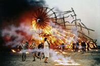 Die Hindenburg – Trotz aller Anstrengungen schafft es Luftwaffenoberst Franz Ritter nicht, die Katastrophe abzuwenden.