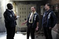 Brooklyn Nine-Nine – (v.l.n.r.) Captain Ray Holt (André Braugher); Charles Boyle (Joe Lo Truglio); Jake Peralta (Andy Samberg)