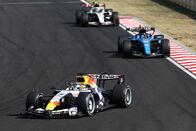 Formel 1: Großer Preis von Italien – Arvid Lindblad aus Großbritannien im (41) Visa Cash App Racing Bulls VCARB 03 RB Ford führt Carlos Sainz aus Spanien im (55) Williams FW48 Mercedes auf der Strecke während des Formel-1-Grand-Prix von Ungarn auf dem Hungaroring am 26. Juli 2026 in Budapest, Ungarn.