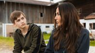 Frühling – Verstehen sich auf Anhieb: Valentin Just als Theo Neumeister, Simone Thomalla als Katja Baumann
