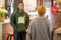 All American – Daniel Ezra (Spencer James), Bre-Z (Tamia ‚Coop‘ Cooper).